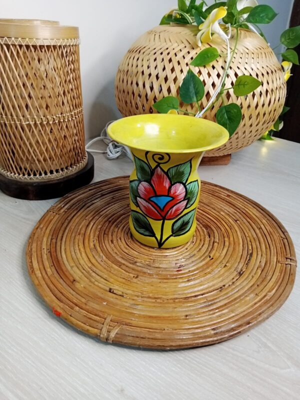 Flower vase