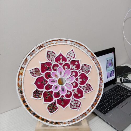 Lippan art size 14"