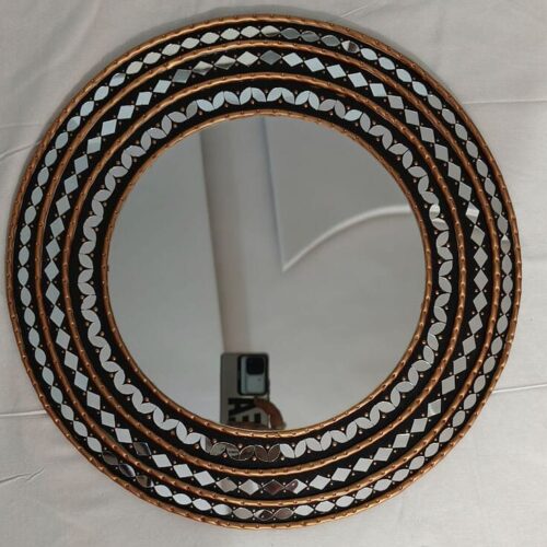 Lippan art size 16"