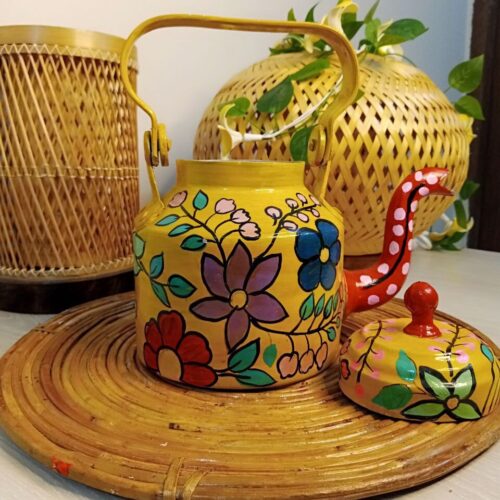 Painted kettle 10/8"